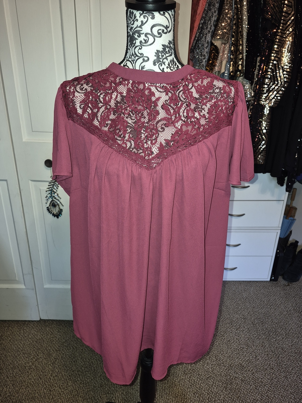 NWT Torrid Red Lace Yoke Short Flutter Sleeve Top